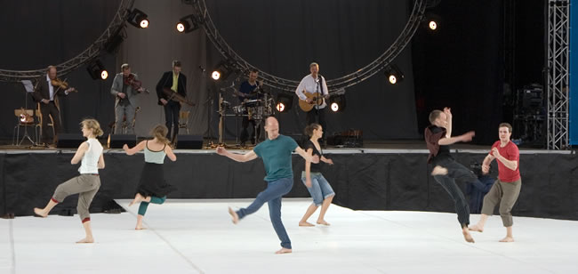 V&auml;sen o ESI-dansare