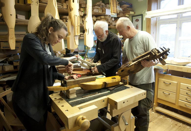 Tillverkning av gammelharpa